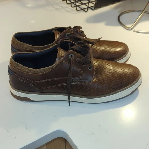 Denver Hayes - Picture 1 of 3